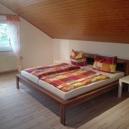 Obere Ferienwohnung Asshoff Zwischen Odenwald, Taubertal Und Bauland Berolzheim Exterior foto